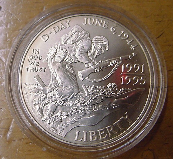 1991-1995 WWII Commemorative Silver Dollar-img-0