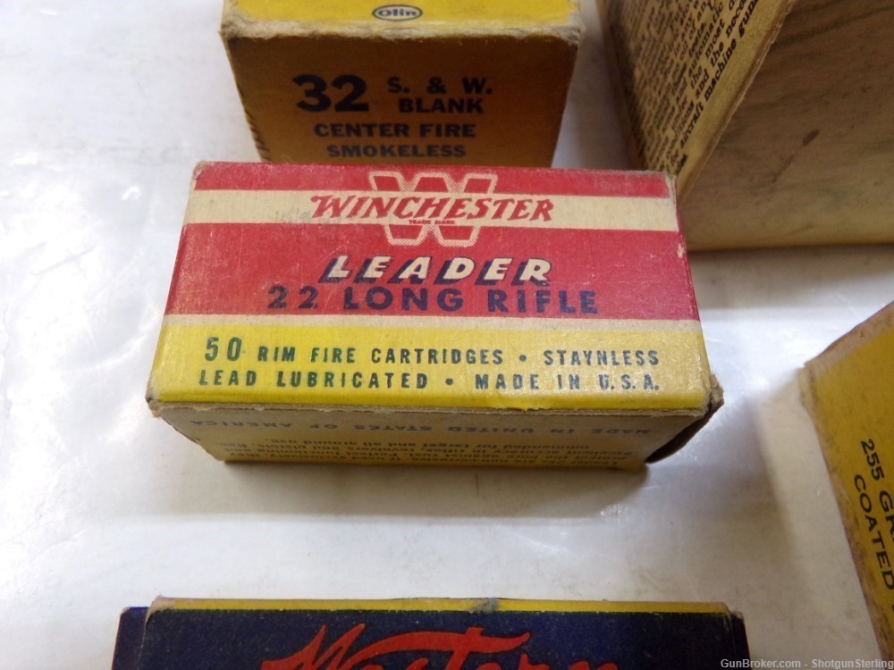 5 boxes of assorted Winchester/Western ammo boxes, ammo, blanks, patches-img-5