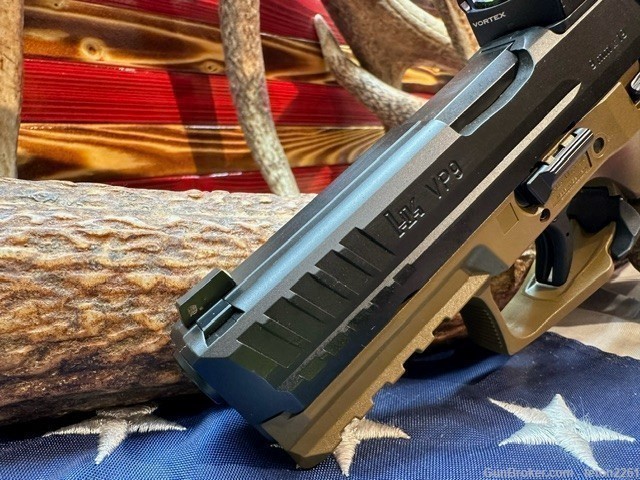 H&K VP9 FDE 9mm Semi Auto Pistol with Vortex Venom-img-11