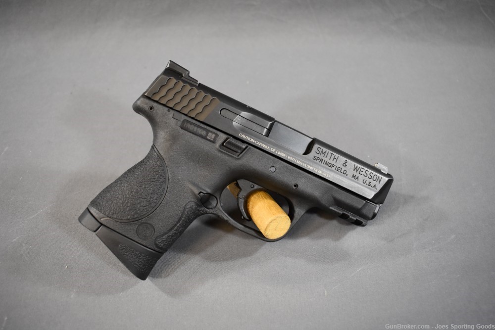 Smith & Wesson M&P9c - 9mm Semi-Automatic Subcompact Pistol w/ Factory Case-img-5