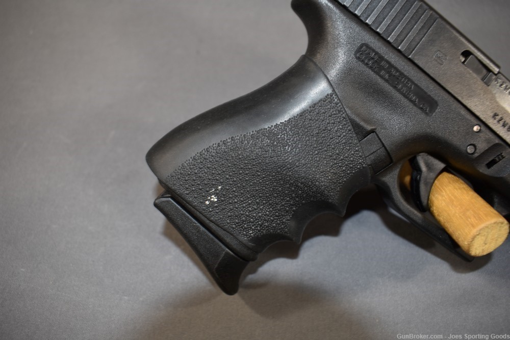 Glock 23 - .40 S&W Semi-Automatic Pistol w/ Factory Case & Hogue Grip-img-5