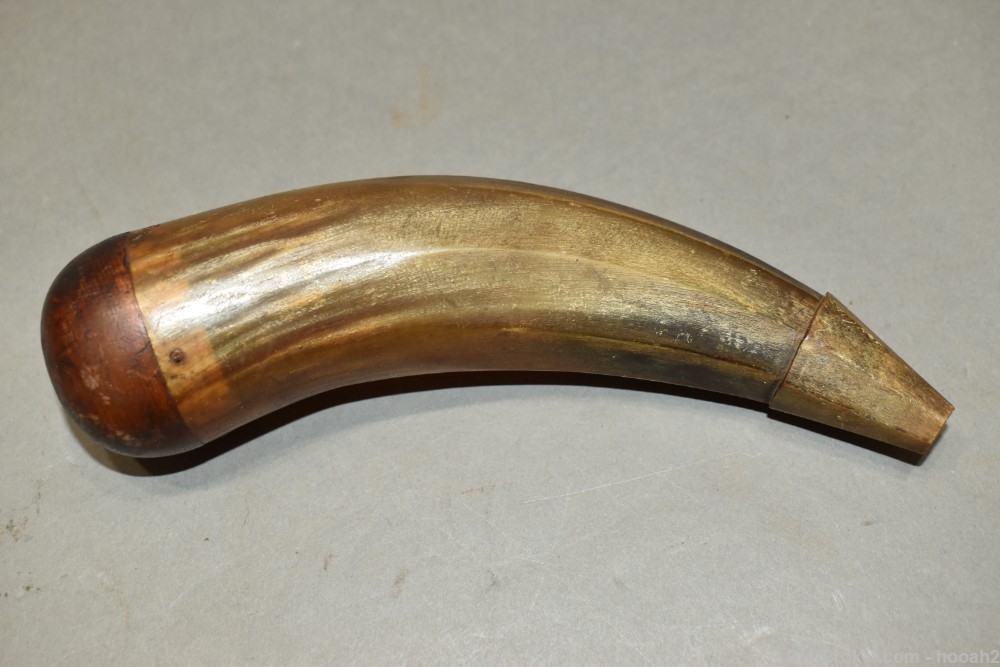 Pair of Vintage Horns 7" Powder & 9" Whetstone w Iron Belt Loop-img-2