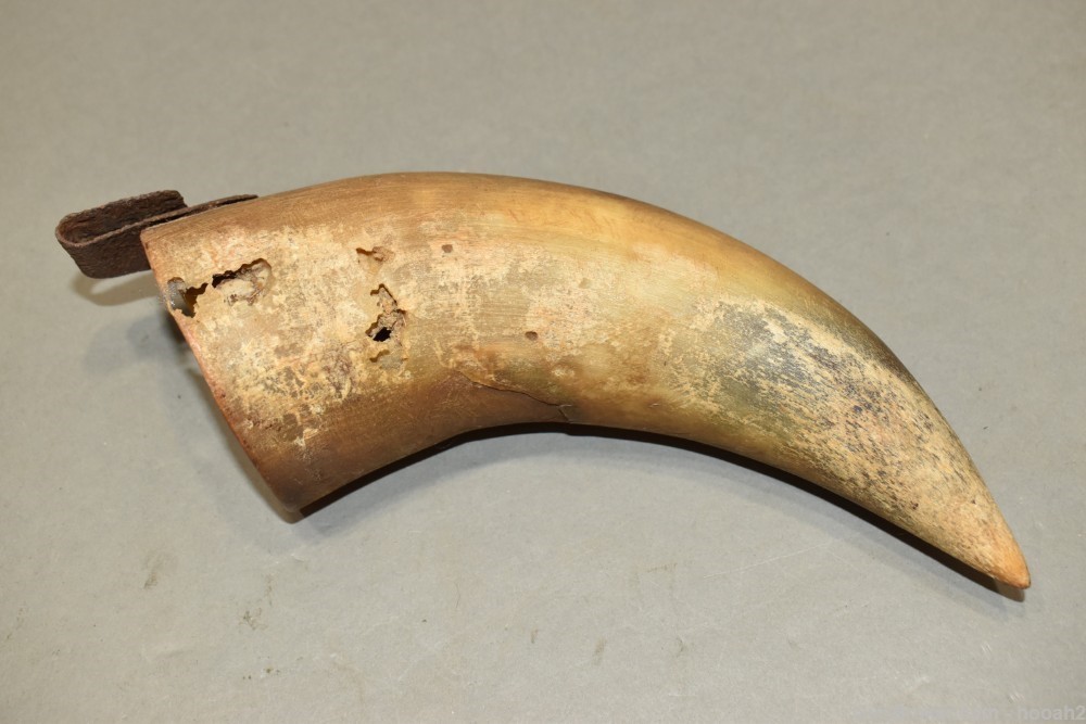 Pair of Vintage Horns 7" Powder & 9" Whetstone w Iron Belt Loop-img-6
