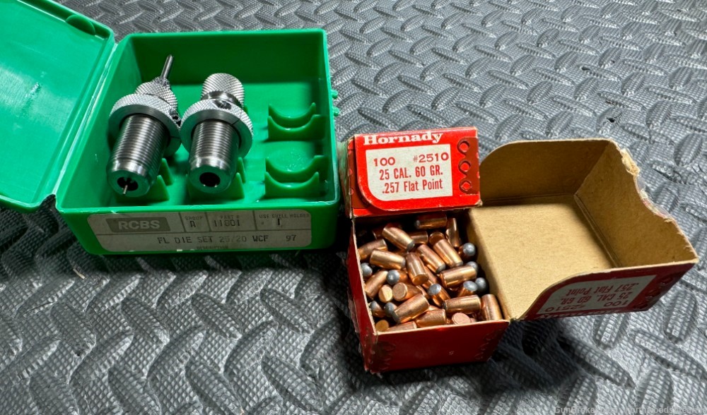 25/20 (99) LOADED RDS RCBS DIE SET AND 200 60GR HORNADY PROJECTILES-img-2