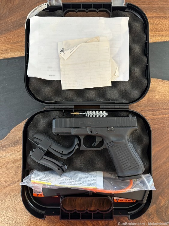 Glock 19 Gen 5 - Great Condition, barely used.-img-0