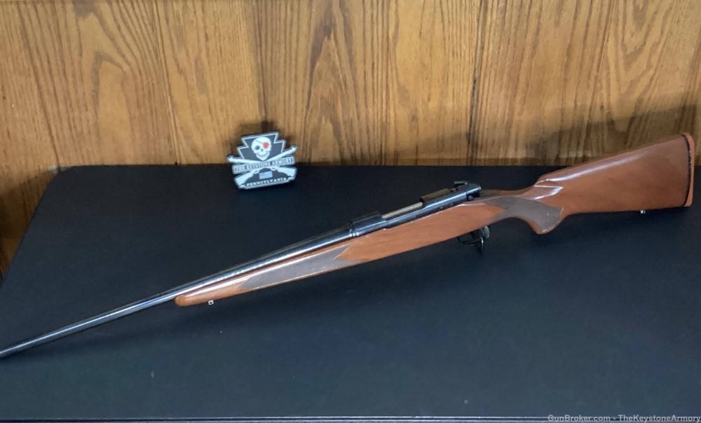 Winchester 70 Carbine 223 rem  bolt action-img-1