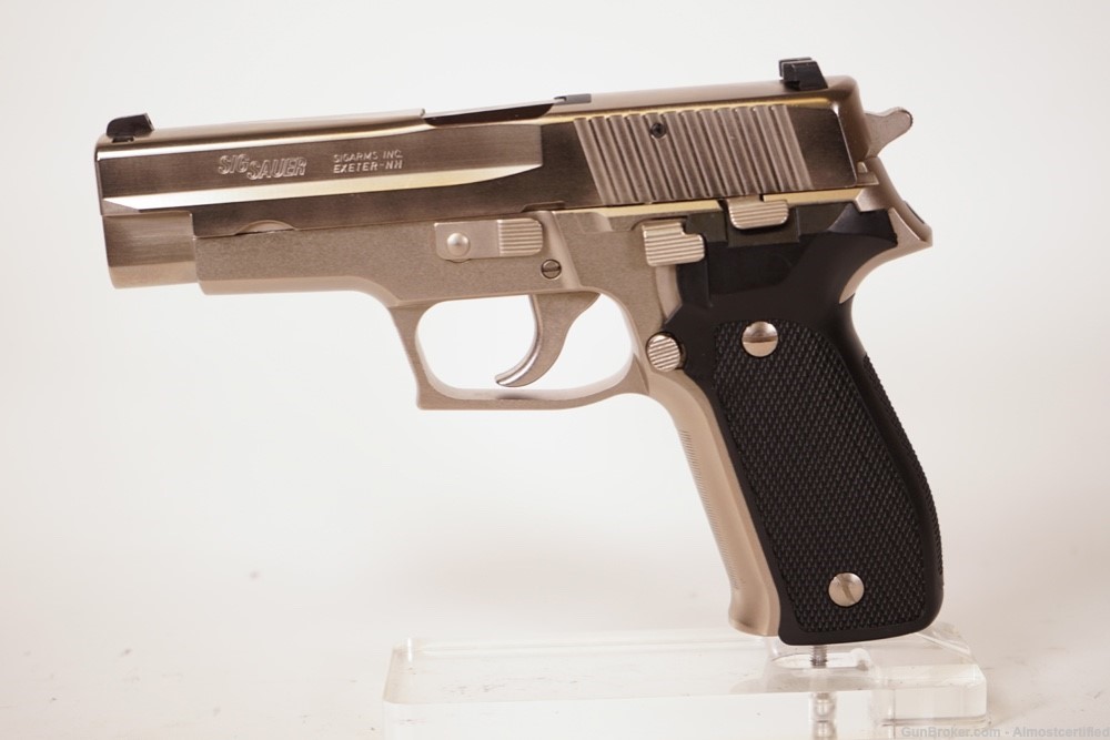 Sig Sauer / SigArms, P226, 9mm, Nickel/Stainless, 4 Mags 1990 Mfg W.Germany-img-1