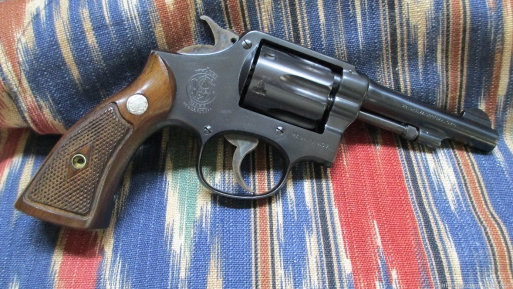 Smith & Wesson Military & Police .38 S&W CTG. Vintage 1946-img-1