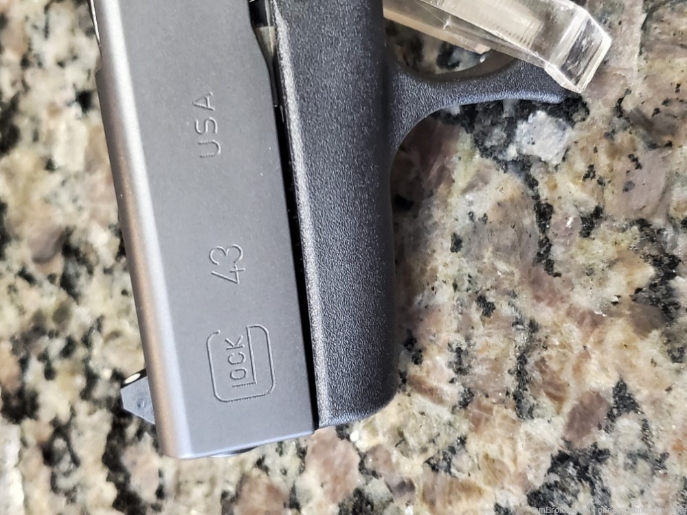 Glock 43 9mm LNIB (4) mags -img-4