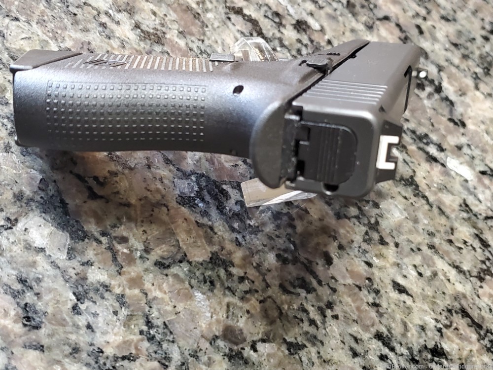 Glock 43 9mm LNIB (4) mags -img-7