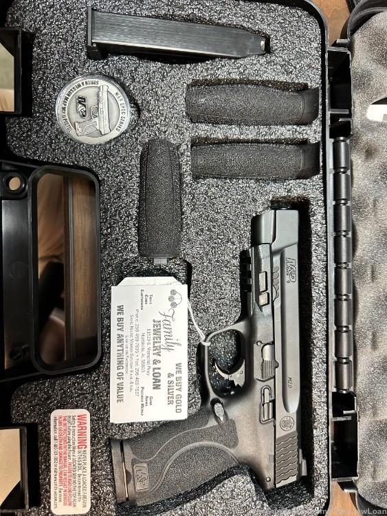 Smith Wesson MP9 2.0  5in 2 Mags in Good Condition -img-3