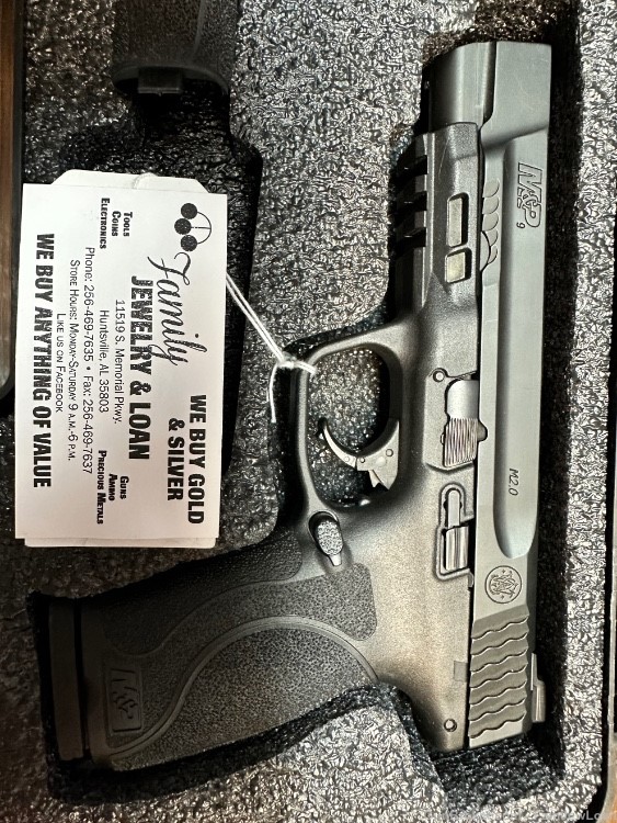 Smith Wesson MP9 2.0  5in 2 Mags in Good Condition -img-0
