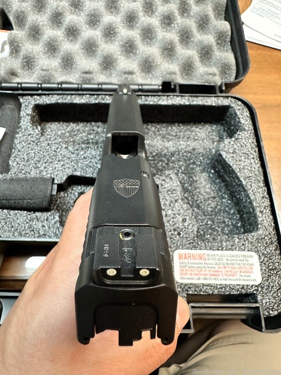 Smith Wesson MP9 2.0  5in 2 Mags in Good Condition -img-4