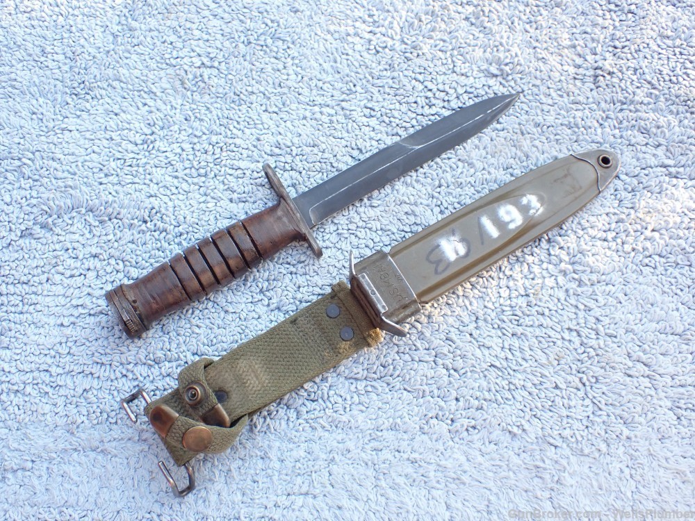 US WWII M1 CARBINE M4 UTICA BAYONET WITH SCABBARD -img-0