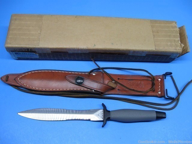 GERBER MARK II FIGHTING KNIFE WITH ORIGINAL SHEATH & BOX GERBER MK II KNIFE-img-0
