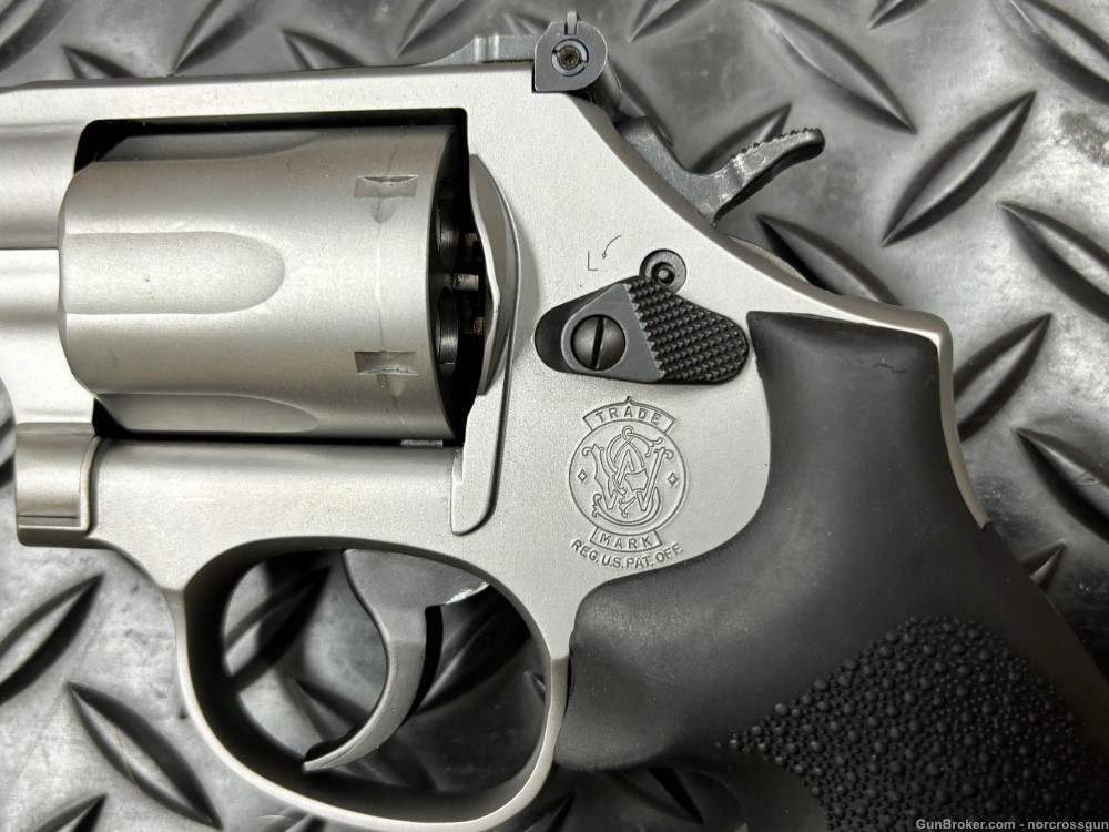 Smith & Wesson 66-8 .357 Combat Magnum 2.75in Revolver 6 Shot-img-5