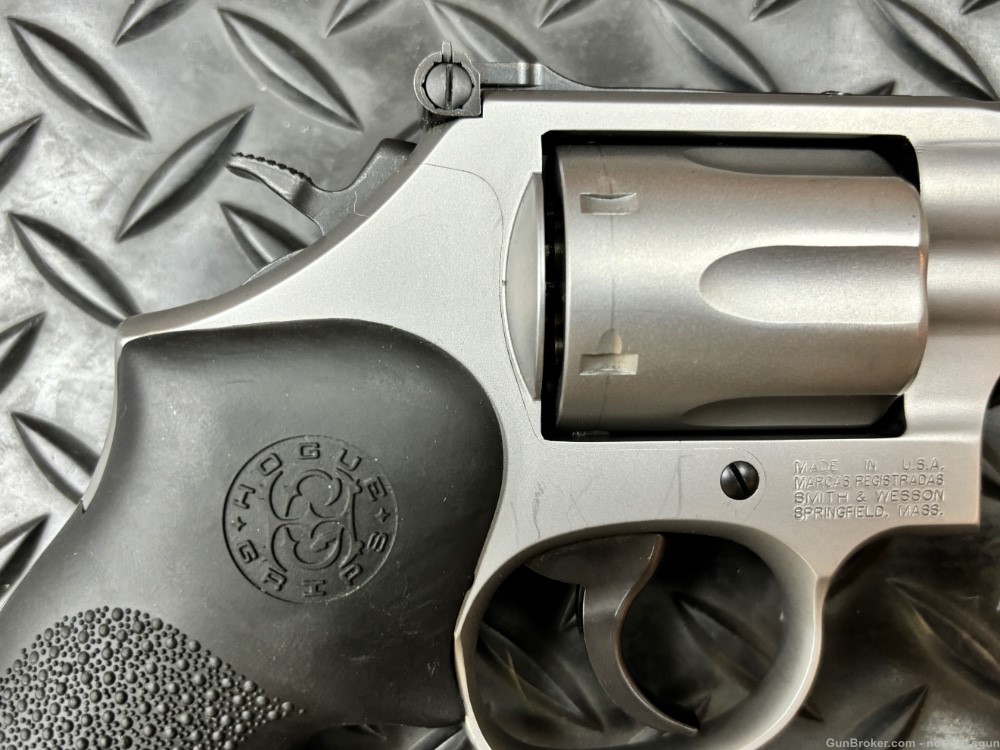Smith & Wesson 66-8 .357 Combat Magnum 2.75in Revolver 6 Shot-img-2