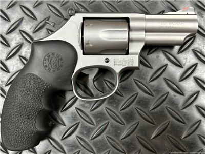 Smith & Wesson 66-8 .357 Combat Magnum 2.75in Revolver 6 Shot