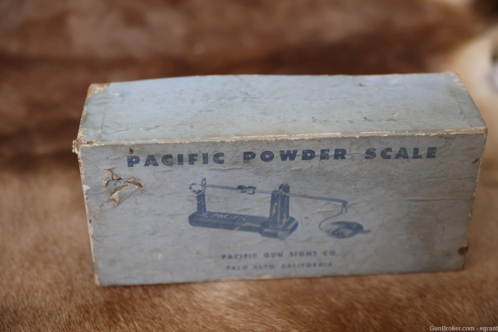 Vintage Pacific reloading scale in box-img-0