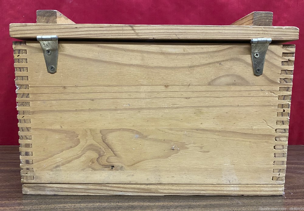 Vintage Winchester Wooden Shotgun Ammunition Box -img-4