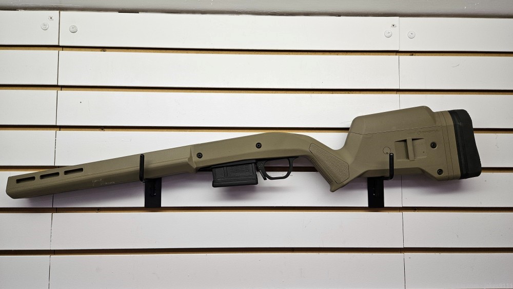 Remington 700 Magpul hunter stock/magwell-img-1