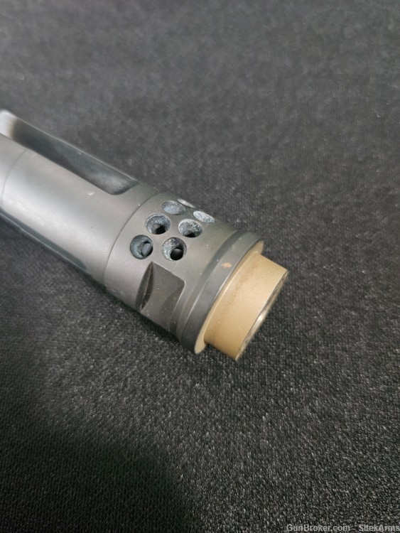 Surefire Warcomp Flash Hider 762 threaded for 1/2-28TPI - Good condition-img-2