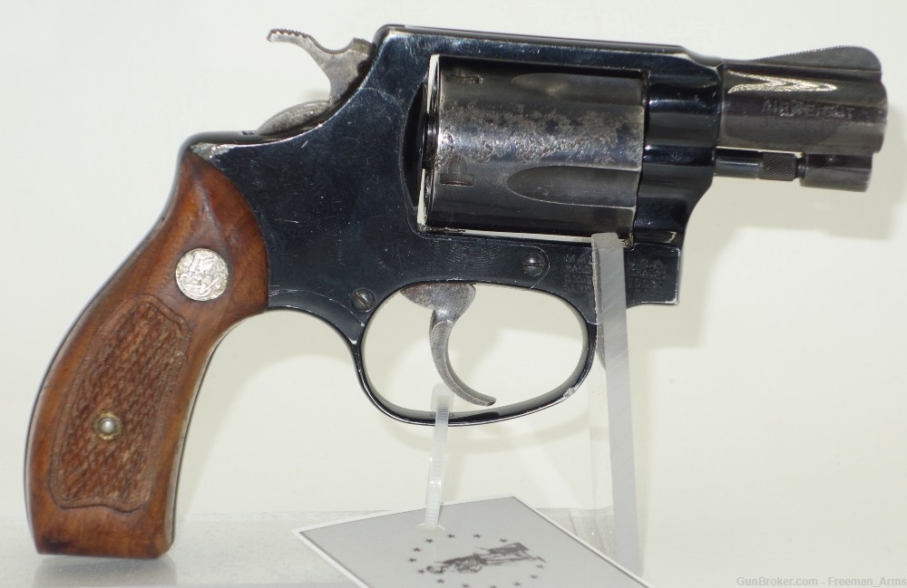 Smith & Wesson Model 37 Airweight-38 Special-2" Barrel-Round Butt-img-4