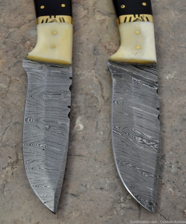 Custom Made Damascus Steel Set of 2 Hunting Knives with Bull Horn (LT-859)-img-5