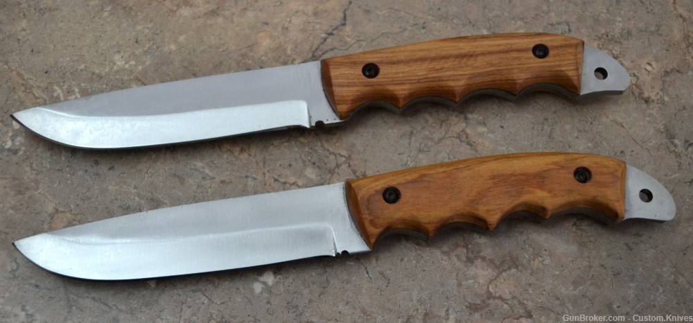 Custom Made Surgical Steel 2 Hunting Knives with Olive Wood Handle (AS 8)-img-0