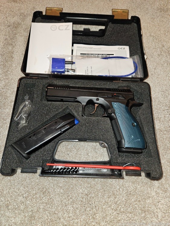 CZ-USA, Shadow 2, 9mm, Blue grips. 18 rounds 2 magazines.-img-6