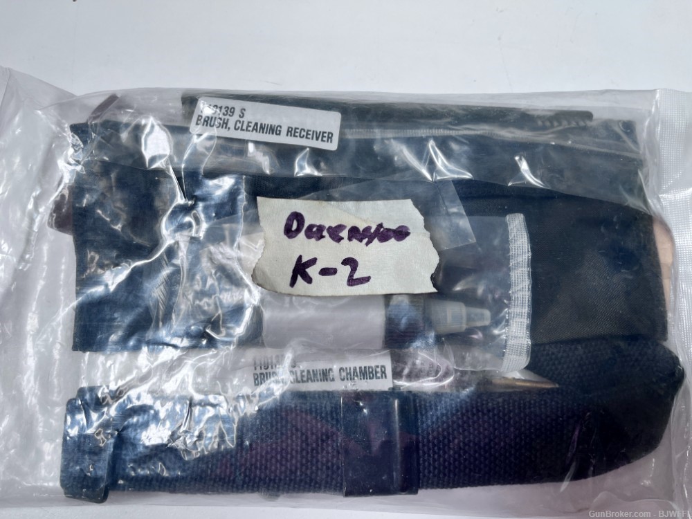 Daewoo K2 Sealed Rifle Cleaning Kit EXEC COND NO RESERVE NO CC FEE-img-0