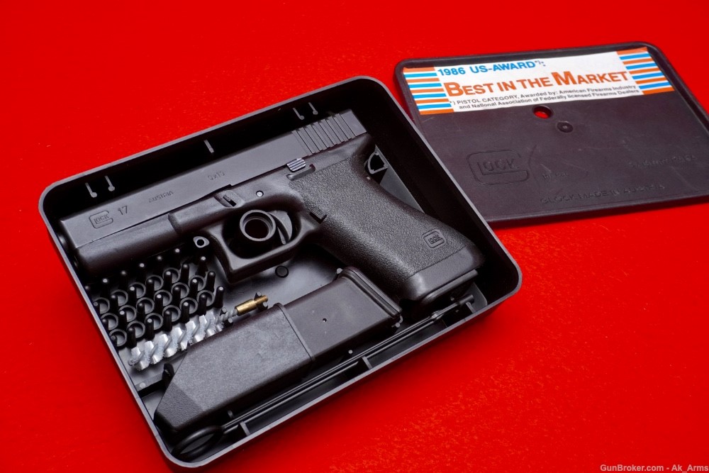 GRAIL Glock 17 Gen 1 Semi Auto 9mm In Box *JAN 1987 DATE CODE*-img-0