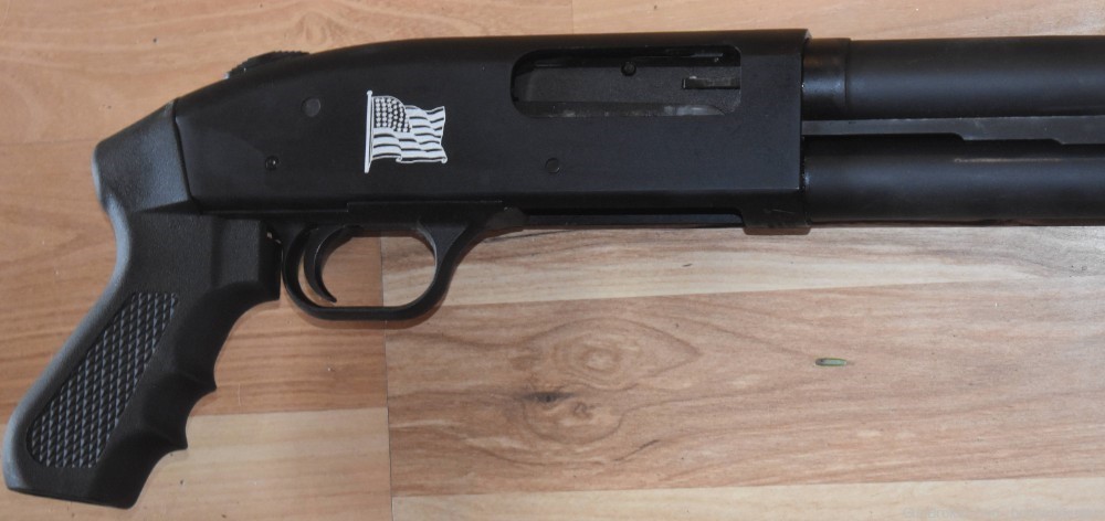 Mossberg 590 12 ga American Flag, 23" pistol grip 8 rd-img-3
