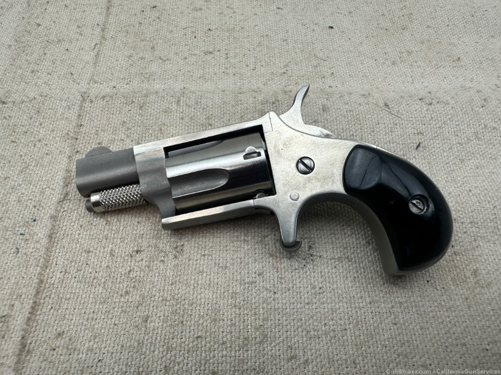 North American Arms Mini Revolver .22LR Near New!-img-1