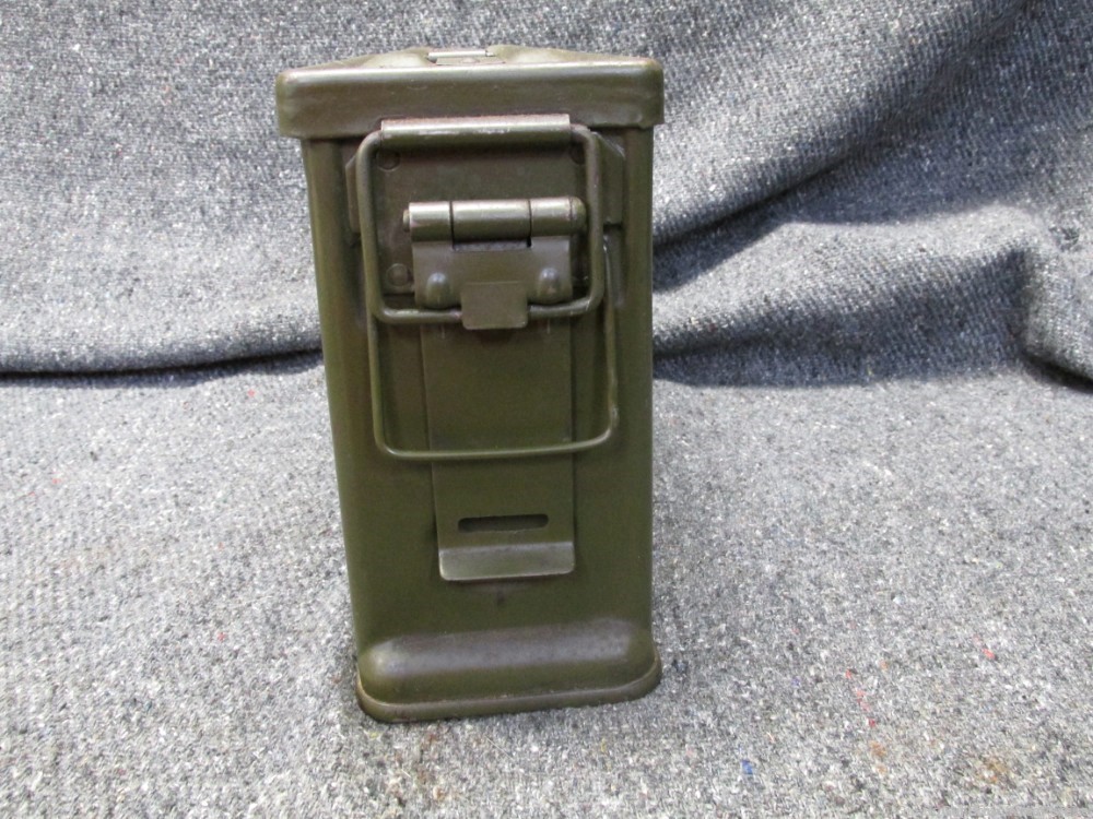 US WWII .30 CALIBER AMMO CAN USGI WW2 .30 M1 AMMUNITION BOX -img-1