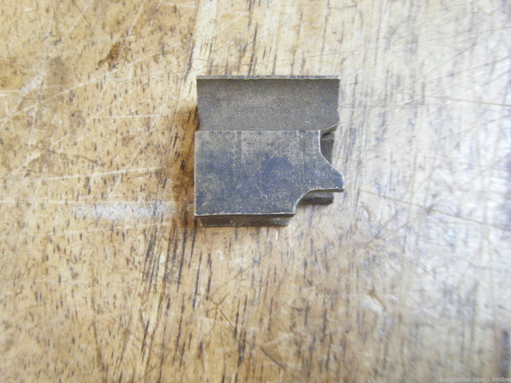 original 1866 winchester brass breech  block-img-0