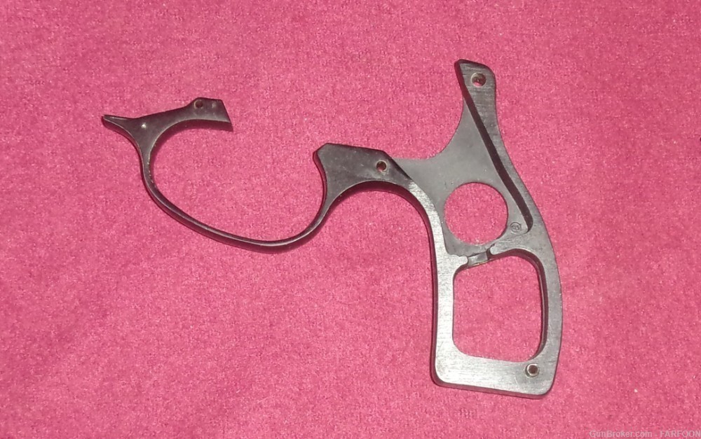 CHARTER ARMS UNDERCOVERETTE 32 CAL. GRIP FRAME & TRIGGER GUARD-img-1