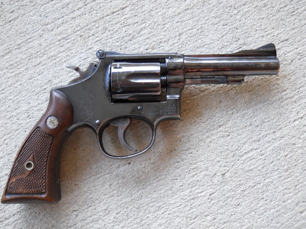 Smith & Wesson 15-2 Combat Masterpiece 38 Special-img-1