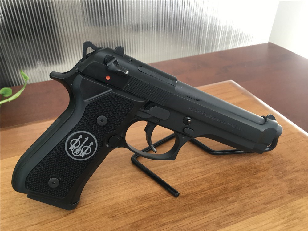 1991 Beretta 92FS with LaserMax Guide Rod & Many Extras!-img-2