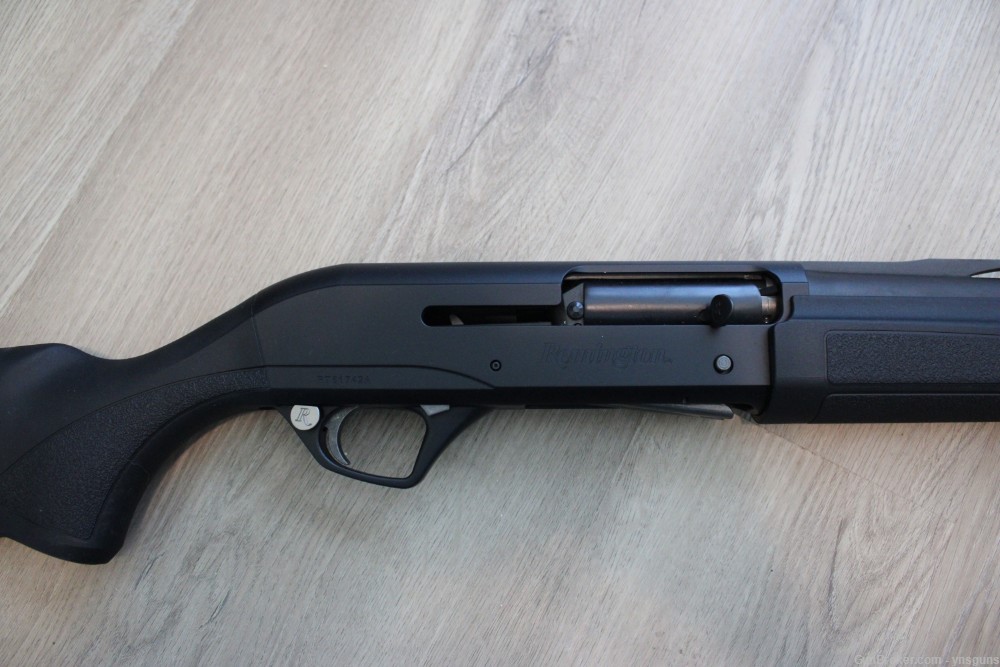 Remington Versa Max Sportsman 12 Gauge Semi-Automatic Shotgun-img-1