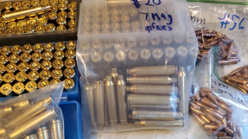 7MM Rem Mag reloaders package - 290 pc brass - 246 pc bullets - see details-img-4