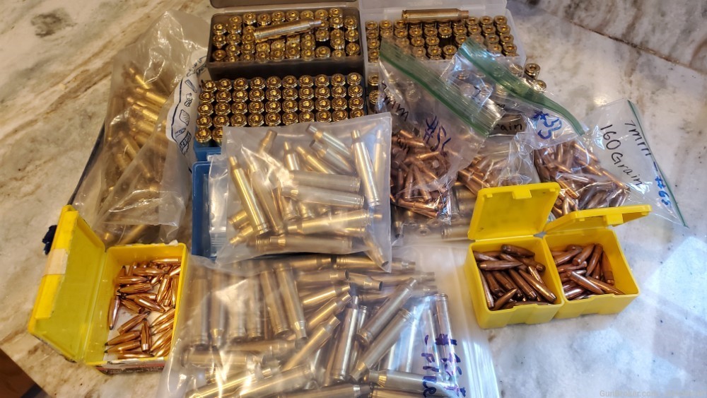 7MM Rem Mag reloaders package - 290 pc brass - 246 pc bullets - see details-img-0