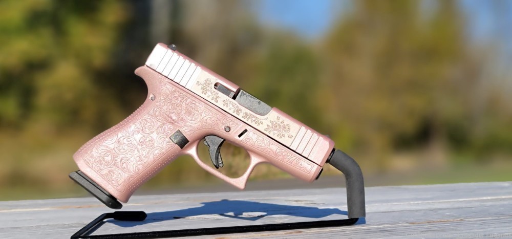 GLOCK 43X 9mm Pink “GLOCK & ROSES ENGRAVED ROSE GOLD”-img-8