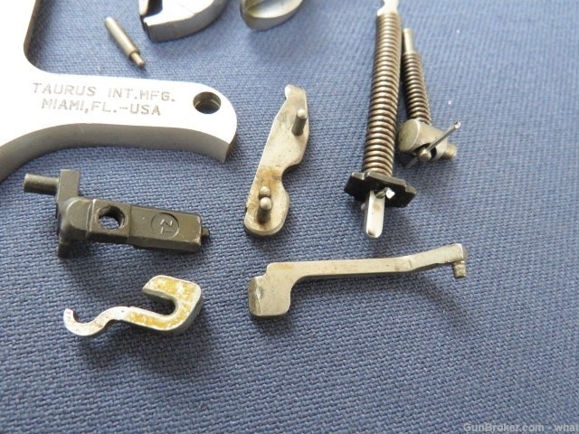 Taurus Model 66 .357 Magnum Small Parts Lot Kit Hammer Trigger Sideplate-img-4