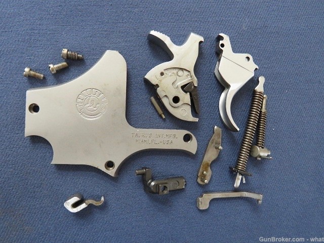 Taurus Model 66 .357 Magnum Small Parts Lot Kit Hammer Trigger Sideplate-img-0