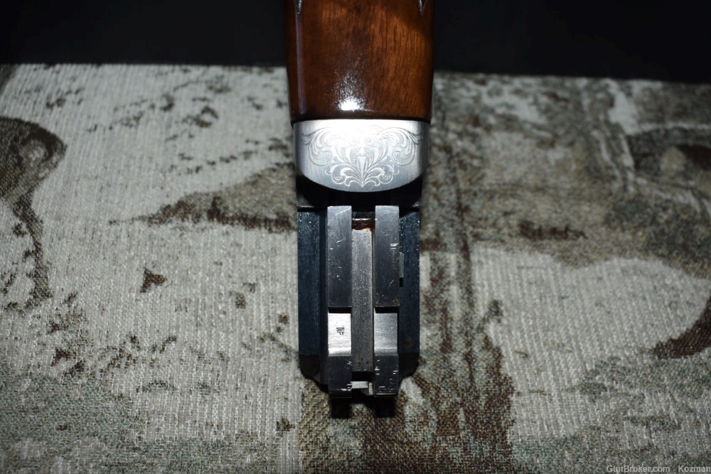 Browning BT-99 Grade 3 Trap Shotgun. Adjustable Comb stock, 34" barrel -img-24