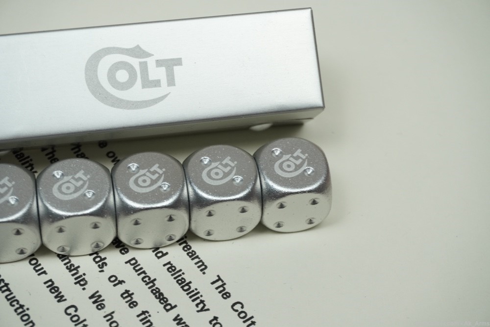 Very Scarce Colt Set Of 5 Aluminum Dice In Case Collector!-img-2