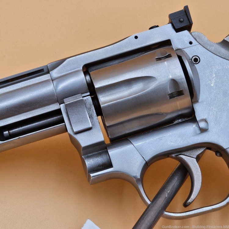 Dan Wesson 715 .357 Magnum 6 shot revolver-img-6