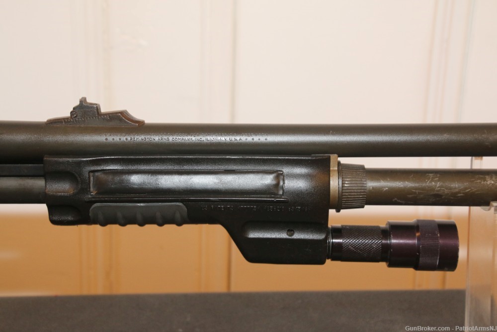 Remington 870 Police Magnum 12GA Flashlight - Police Trade No Reserve-img-20