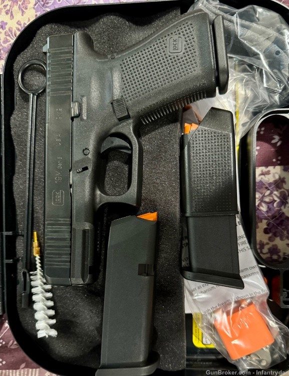 Glock 19M MOS G19M GOVT OVERRUN UMA195S203MOS 9mm FBI NEW-img-0